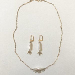 White Freshwater Pearls in gold tone Necklace & Earring Set Ocean Sea